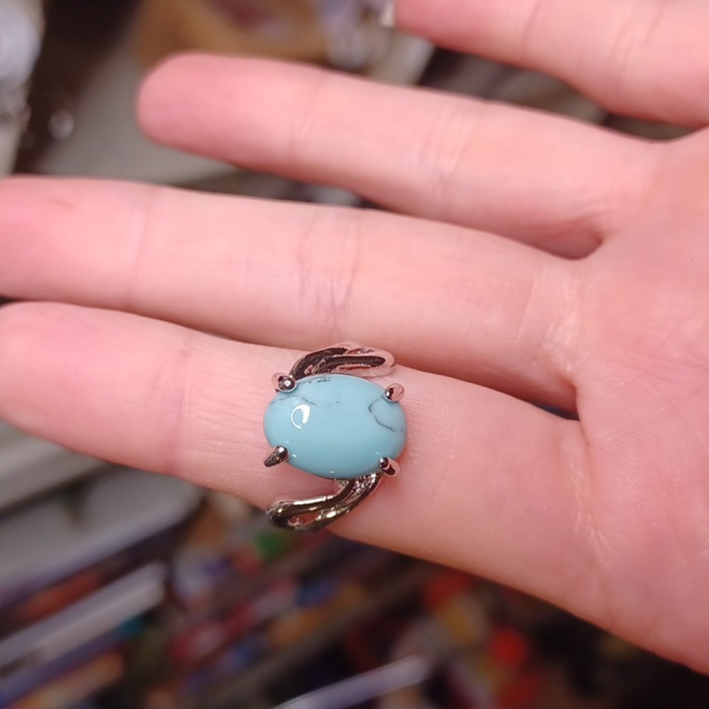 New silver aqua ring size 7